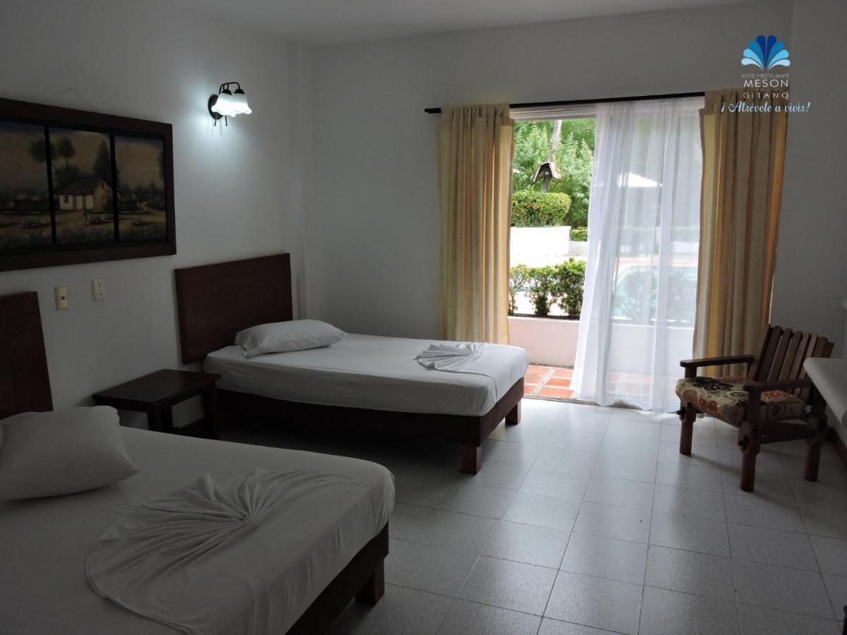 Hotel Y Restaurante Meson Del Gitano Caucasia Екстериор снимка