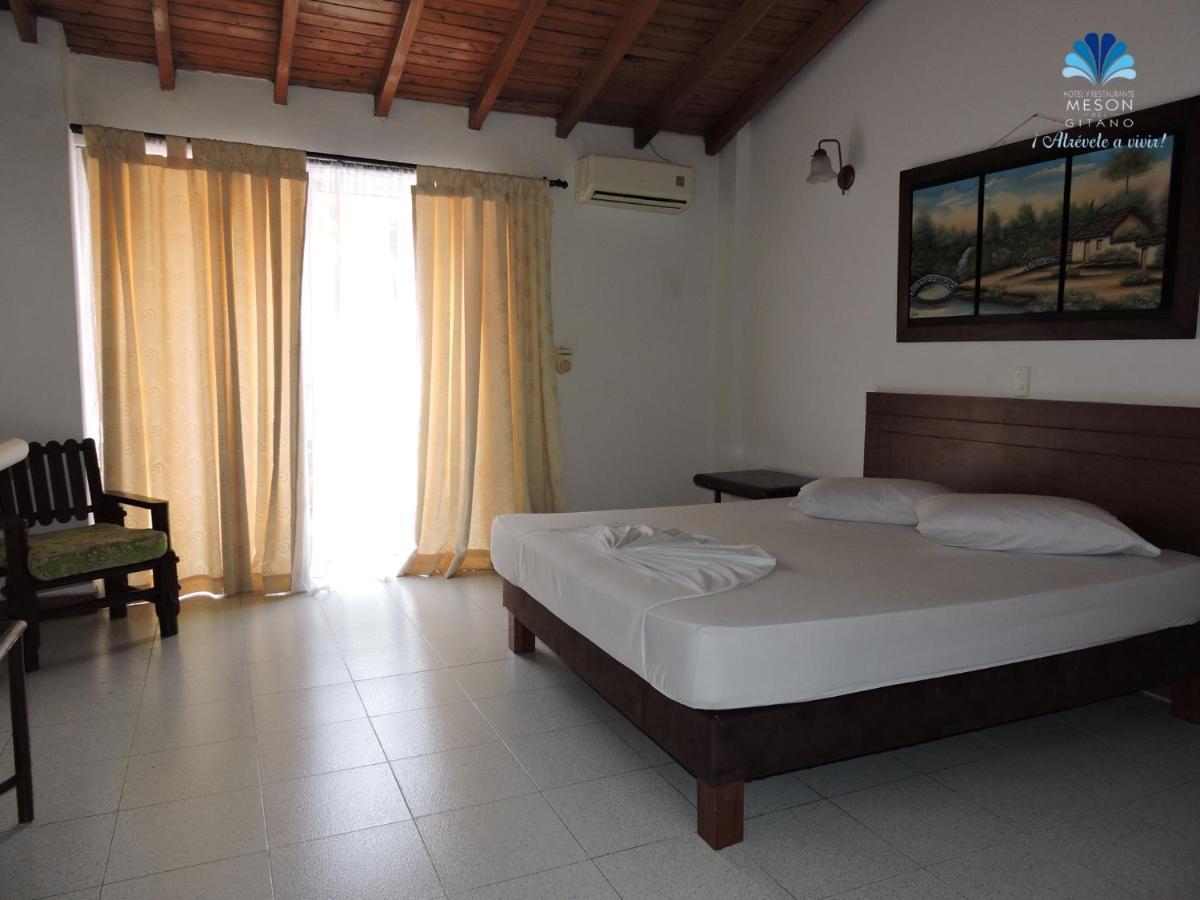 Hotel Y Restaurante Meson Del Gitano Caucasia Стая снимка